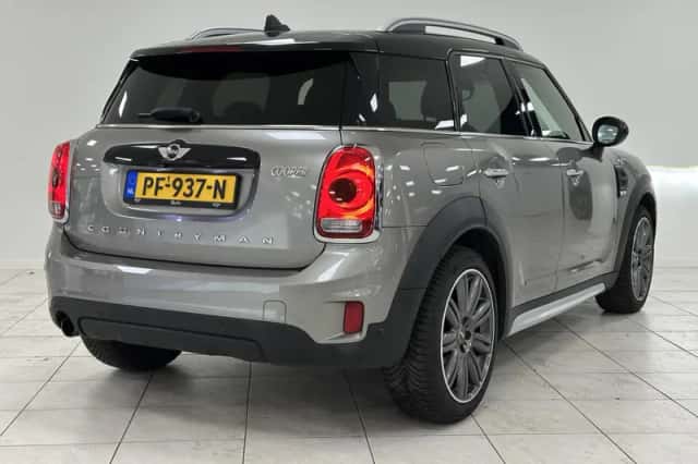MINI Countryman (2017) thumbnail 2