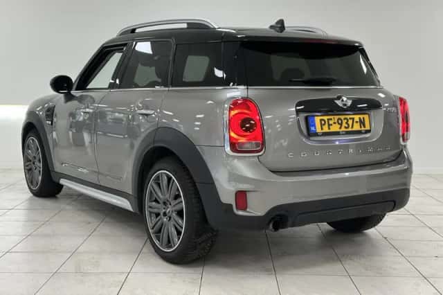 MINI Countryman (2017) thumbnail 6