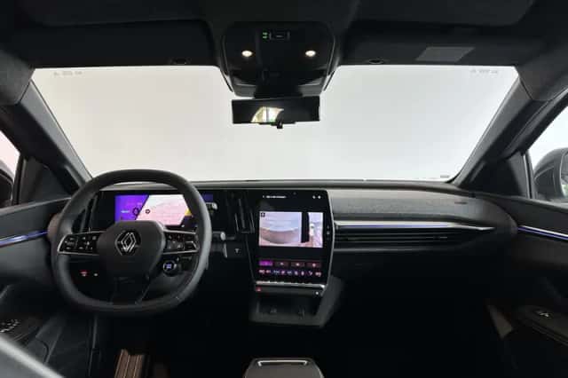 Renault Mégane E-Tech (2025) thumbnail 3