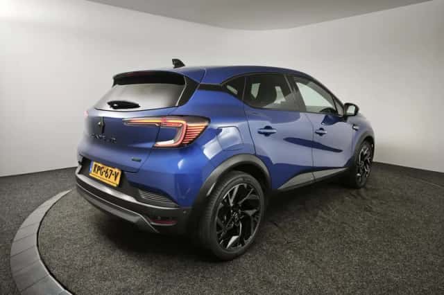 Renault Captur (2025) thumbnail 2