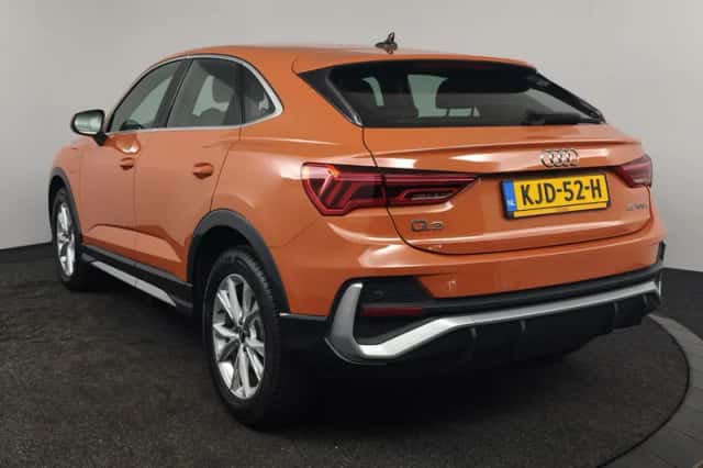 Audi Q3 (2022) thumbnail 6