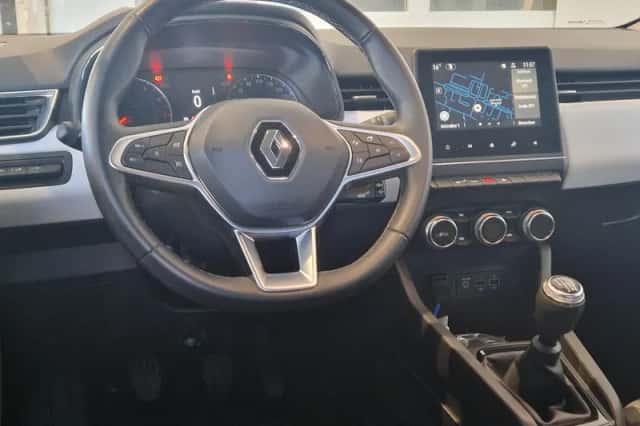 Renault Clio (2023) thumbnail 3