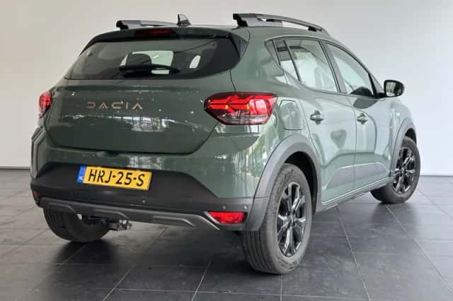 Dacia Sandero Stepway (2024) thumbnail 2