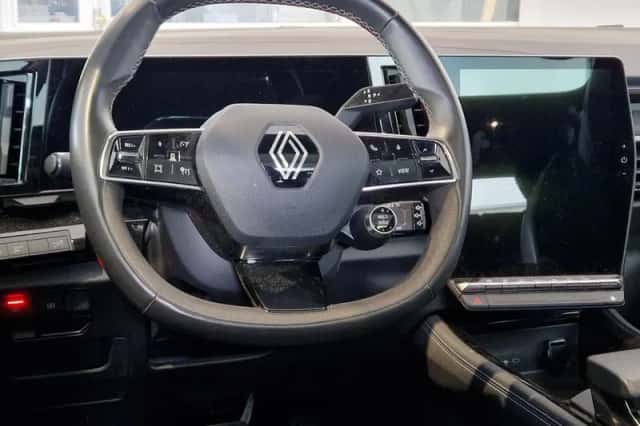 Renault Austral (2023) thumbnail 5