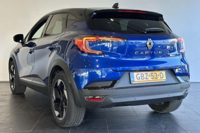 Renault Captur (2024) thumbnail 6