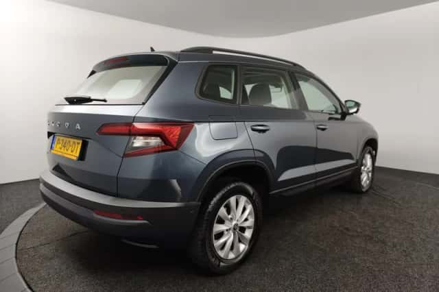 Škoda Karoq (2022) thumbnail 2