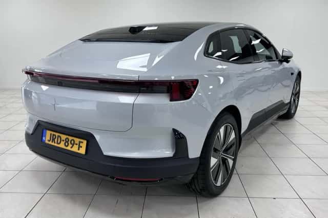 Polestar 4 (2025) thumbnail 2
