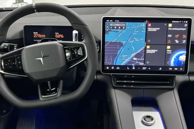 Polestar 4 (2025) thumbnail 3