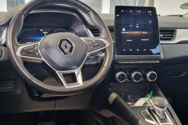 Renault Captur (2020) thumbnail 3