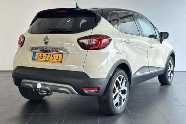 Renault Captur (2018) thumbnail 2