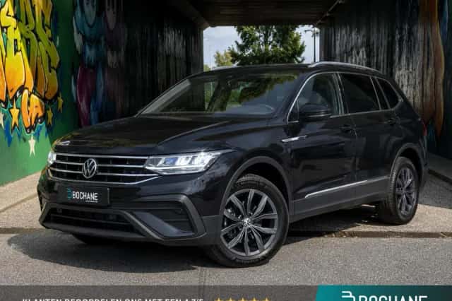 Volkswagen Tiguan (2023) thumbnail 1