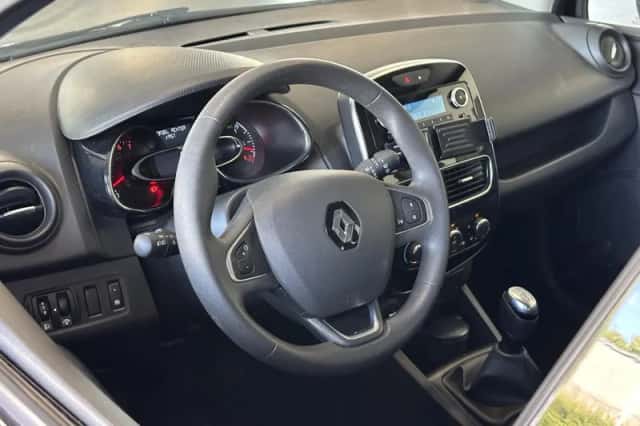 Renault Clio (2019) thumbnail 3