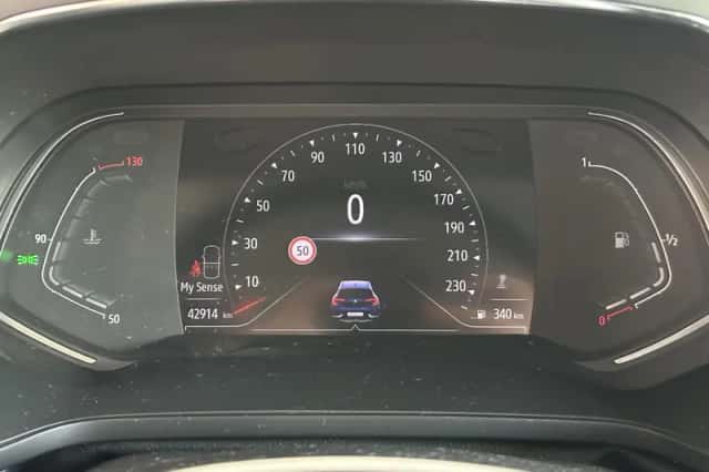 Renault Captur (2020) thumbnail 4