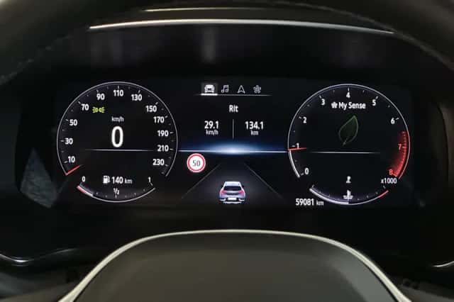 Renault Captur (2022) thumbnail 4
