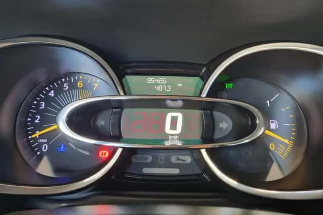 Renault Clio (2015) thumbnail 4