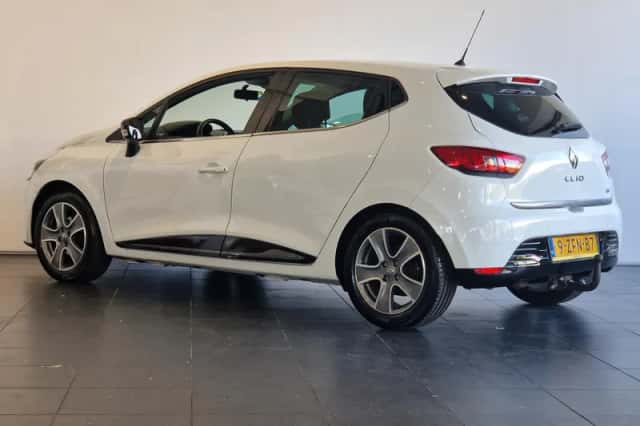 Renault Clio (2015) thumbnail 6