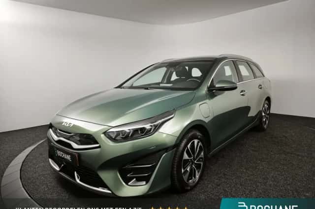 Kia Ceed Sportswagon (2023) thumbnail 1