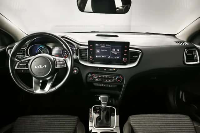 Kia Ceed Sportswagon (2023) thumbnail 3