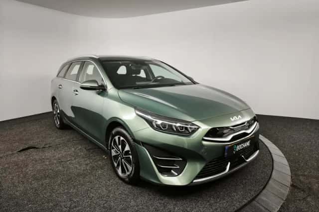 Kia Ceed Sportswagon (2023) thumbnail 5