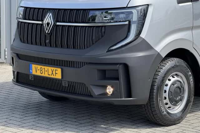 Renault Master (2025) thumbnail 2
