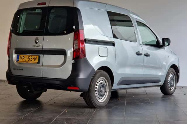 Renault Express (2022) thumbnail 2