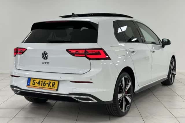 Volkswagen Golf (2020) thumbnail 2