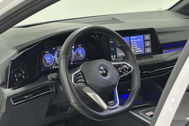 Volkswagen Golf (2020) thumbnail 3