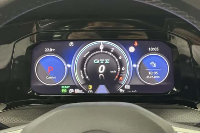 Volkswagen Golf (2020) thumbnail 4