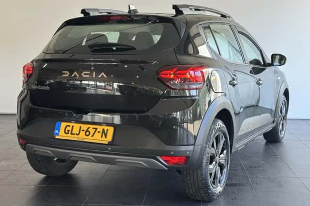 Dacia Sandero Stepway (2024) thumbnail 2