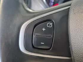 Renault Captur (2017) thumbnail 18