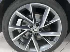 Škoda Superb (2021) thumbnail 22
