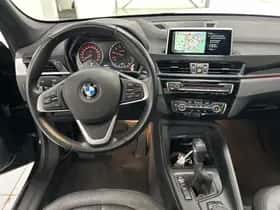 BMW X1 (2017) thumbnail 3