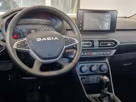 Dacia Sandero (2025) thumbnail 3