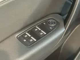 Renault Captur (2023) thumbnail 23