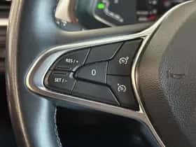 Renault Captur (2023) thumbnail 24