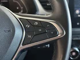 Renault Captur (2023) thumbnail 25