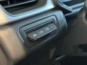 Renault Captur (2023) thumbnail 27