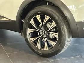 Renault Captur (2023) thumbnail 30