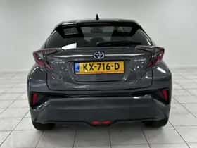 Toyota C-HR (2016) thumbnail 18