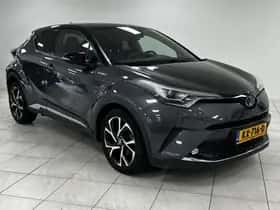 Toyota C-HR (2016) thumbnail 6