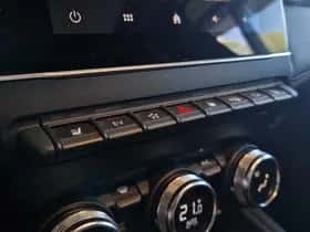 Renault Captur (2024) thumbnail 29