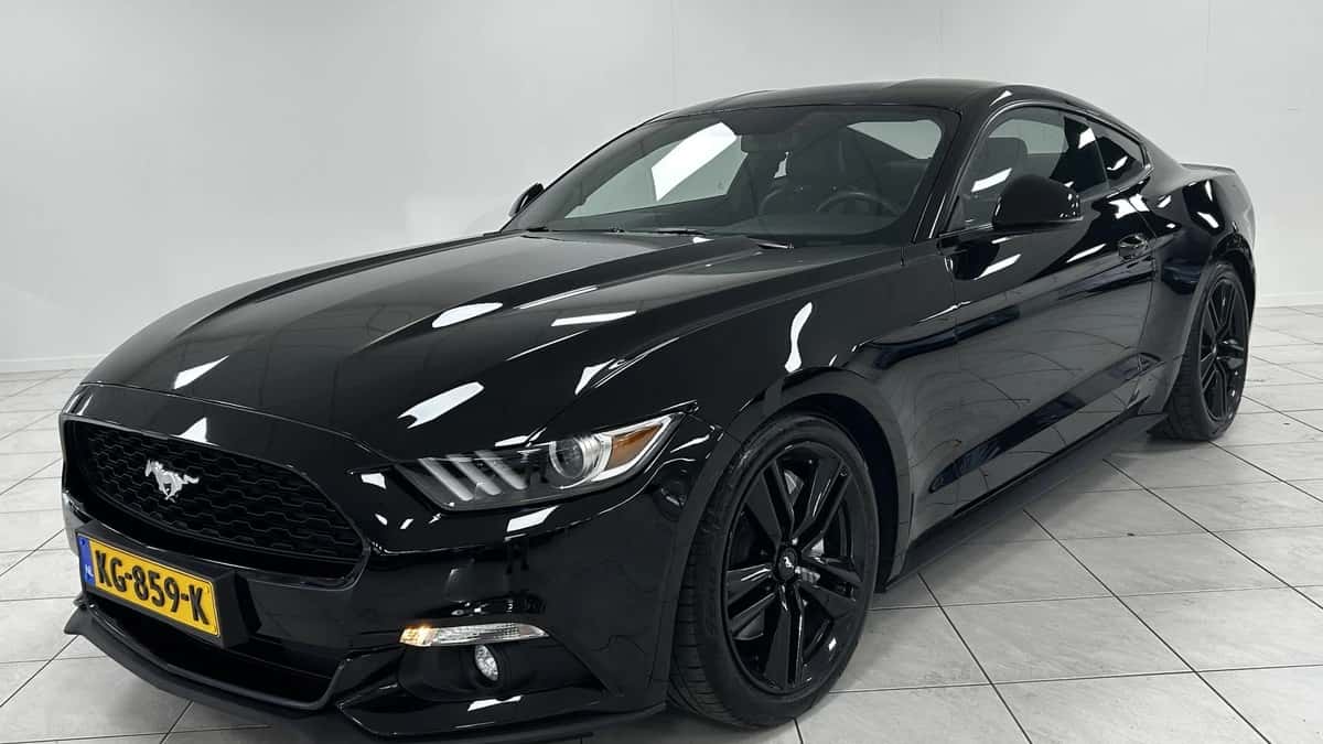 Ford Mustang (2016) — foto 1