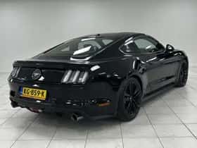 Ford Mustang (2016) thumbnail 2