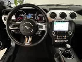 Ford Mustang (2016) thumbnail 3