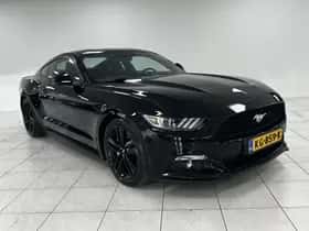 Ford Mustang (2016) thumbnail 5