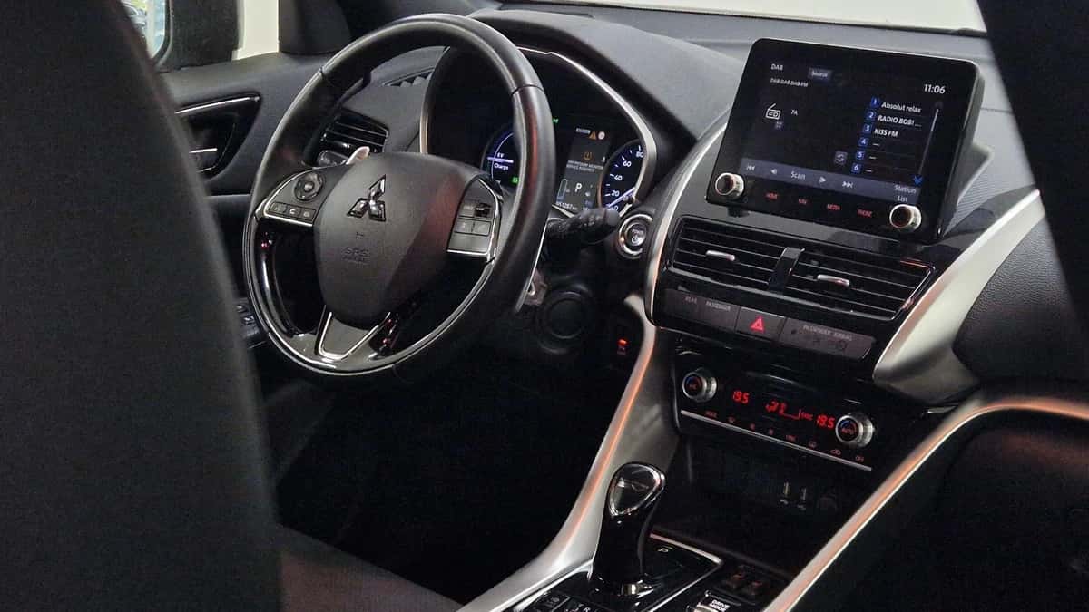 Mitsubishi Eclipse Cross (2021) — foto 1
