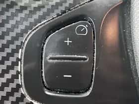 Renault Captur (2015) thumbnail 17