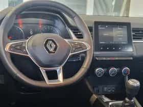 Renault Captur (2021) thumbnail 3