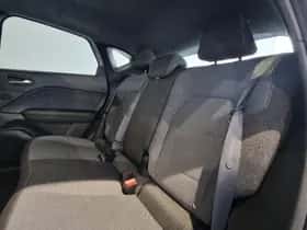 Renault Captur (2024) thumbnail 8