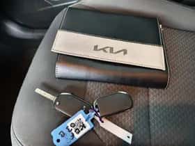 Kia Niro (2023) thumbnail 15